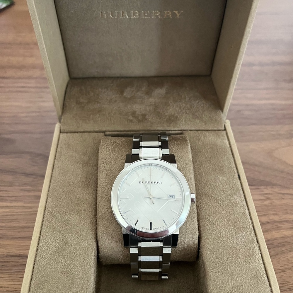 Burberry Stainless steel watch. Good condition.
